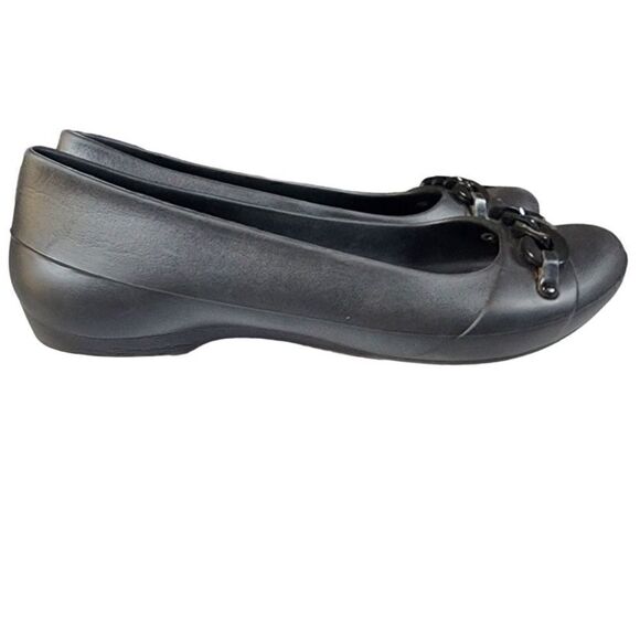 Crocs- Women’s Gianna Black Rounded Ballet Flat with Chain Link Accent, Size 9 - Picture 8 of 12